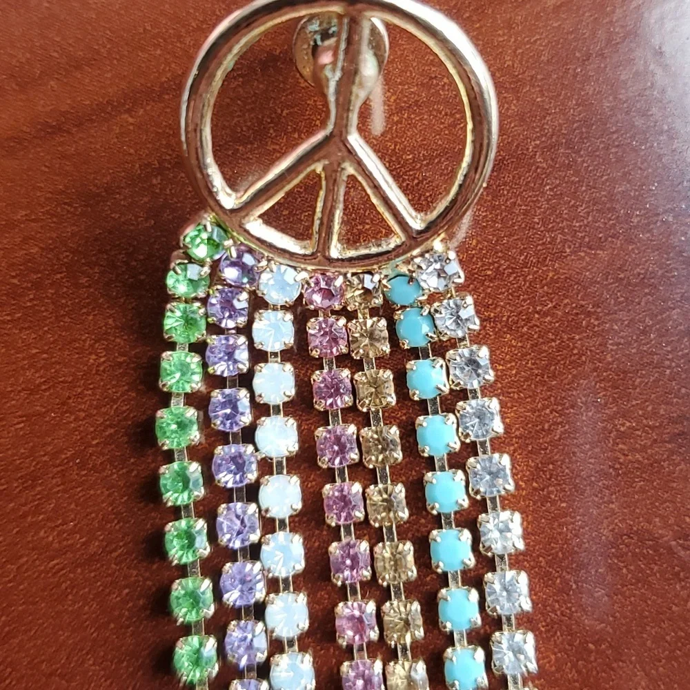 BCBG necklace and earrings set - Picture 4 of 5